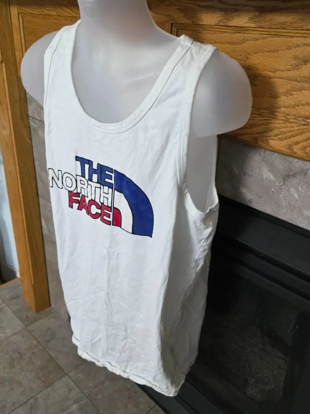 The North Face USA Flag Logo Tank Top Men’s Large White Patriotic Graphic Sleeve